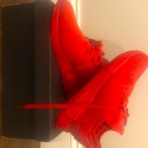 Triple red nmd’s brand new
